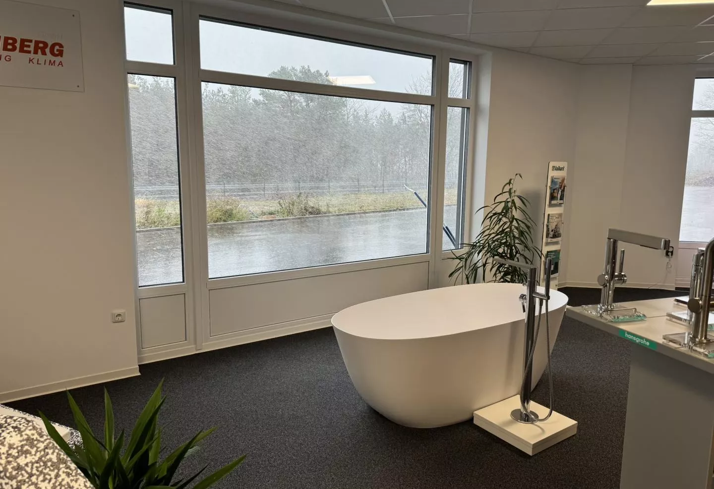 freistehende-wanne-ausstellung